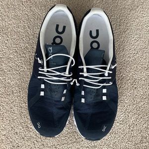 ON cloud 5 running shoe mens. Worn 2x